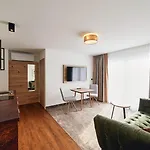 Schneider 3*