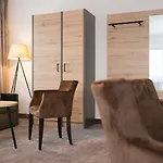 Schneider 3*