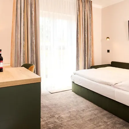 Schneider Hotel