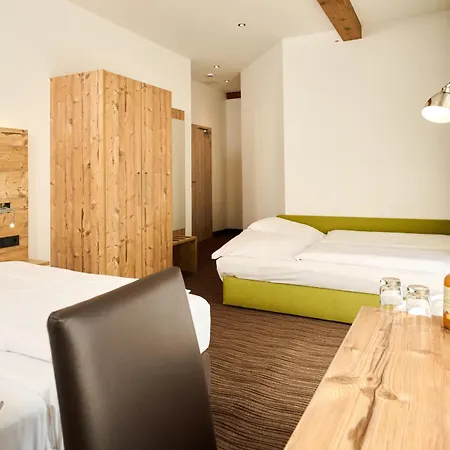 Hotel Schneider 3*