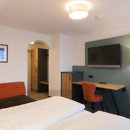 Schneider Hotel